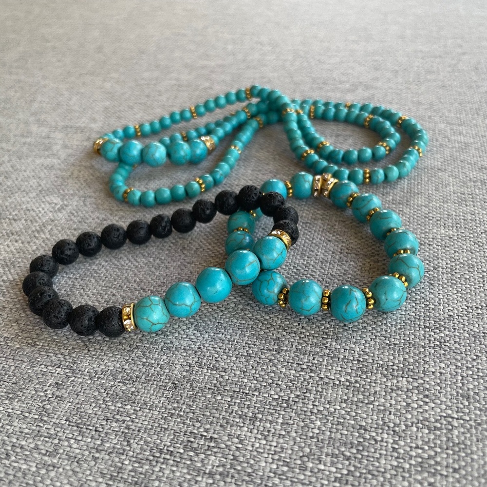 New - Turquoise and lava rock handmade necklace bracelet set - stretch